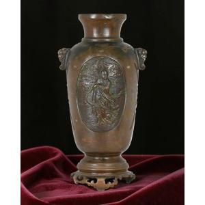 Japanese Vase From The Meiji Period - Japan, Late 19th Century